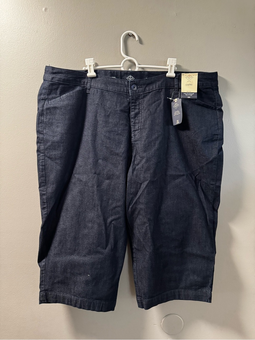 St. John’s Bay Dark Navy Womens Bermuda shirt capri 26W